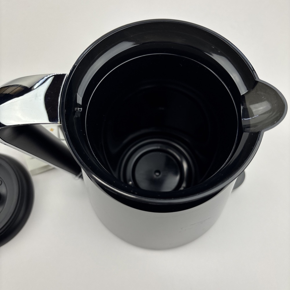 NEW Keurig 2.0 Replacement Black/Chrome Coffee Pot K-Carafe Lid 32oz. 1Qt. - Picture 9 of 9